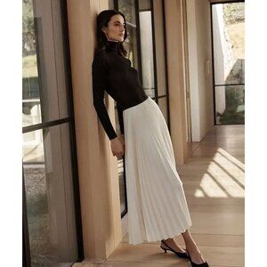 *NWT* JENNI KAYNE Pleated Skirt in Ivory Size Small